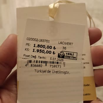 Aldığım Elbisenin Rengi Hızla Soldu Mağaza Çözüm Sunmadı