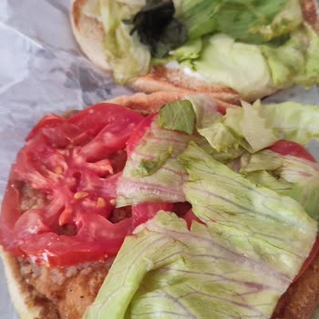 Burger King Şubesinde Bayat Ekmek Ve Çürük Sebzelerle Karşılaştım