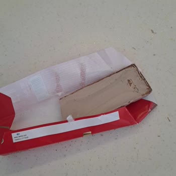 Aldığım Çikolata Küflü Ve Bozuk Çıktı, Mağduriyet Yaşadım