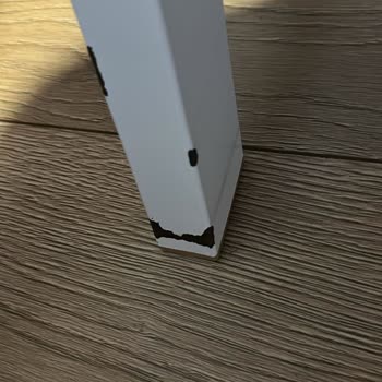 Çilek Mobilya Duo Serisi Çalışma Masası Ayaklarında Soyulma Ve Priz Arızası, Garanti Dışı Bırakıldı