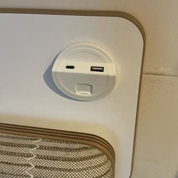 Çilek Mobilya Duo Serisi Çalışma Masası Ayaklarında Soyulma Ve Priz Arızası, Garanti Dışı Bırakıldı