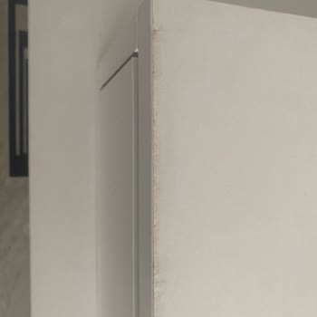 Yeni Alınan Makyaj Masası Ve Aynasında Deformasyon Şoku