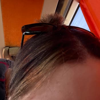 Time Kuaför (Afyonkarahisar) Saçlarımı Mahvetti ve İzinsiz Foto Paylaştı