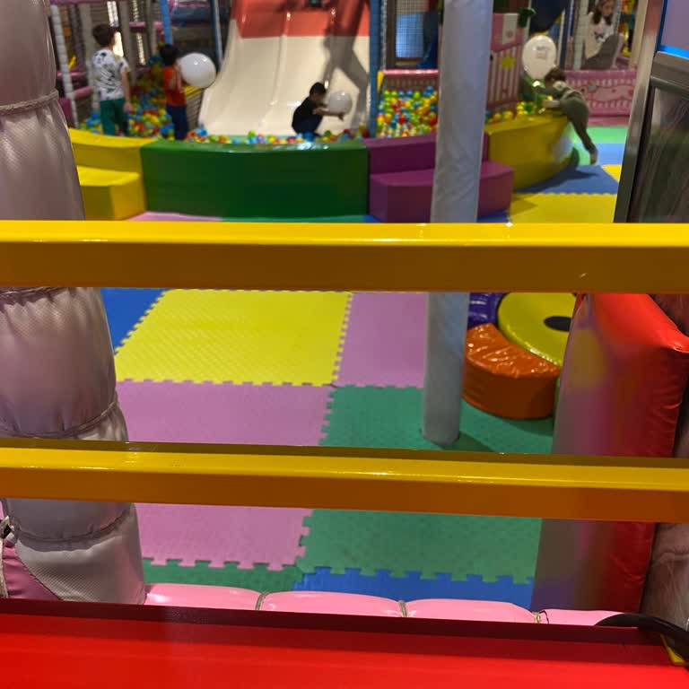 GO Funia Eğlence Merkezinde Yetersiz Hizmet Ve İlgisiz Çalışanlar Nedeniyle Memnuniyetsizlik