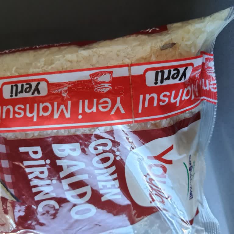 Migros’tan Alınan Pirinçte Kapalı Pakette Bile Tekrar Eden Böceklenme Sorunu