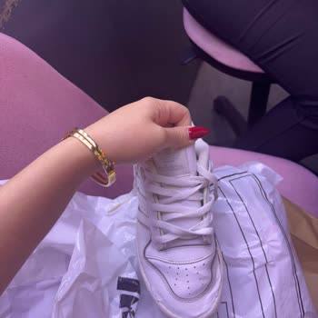 4000 TLye Aldığım Adidas Ayakkabı Üç Ayda Yırtıldı Mağduriyetim Çözülmedi