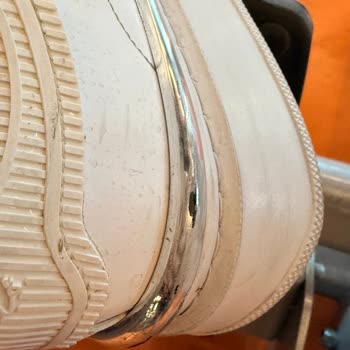 Elle Ayakkabıda Kısa Sürede Krom Atması Ve Dikiş Açılması Sorunu