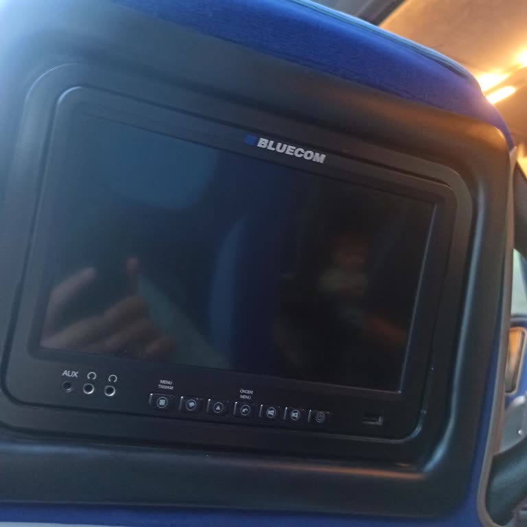 Otobüste Televizyonların Çalışmaması Nedeniyle Yaşanan Memnuniyetsizlik