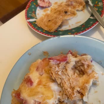 Beyaz Fırın Çilekli Milföyden Çıkan Yabancı Maddeyle Yaşadığım Hayal Kırıklığı