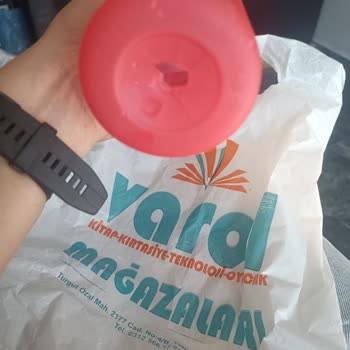 Aldığım Suluk Hemen Kırıldı Mağaza İlgisiz Ve Çözüm Sunmuyor