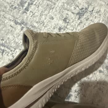 Kısa Sürede Deforme Olan Ayakkabı Ve İlgisiz Müşteri Hizmeti Hayal Kırıklığı