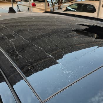 Seyir Halindeyken Sunroof Camı Patladı, Güvenimiz Sarsıldı