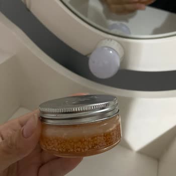 Açılmamış Kaş Wax'ında Bozulma Ve Renk Değişimi Şikayeti