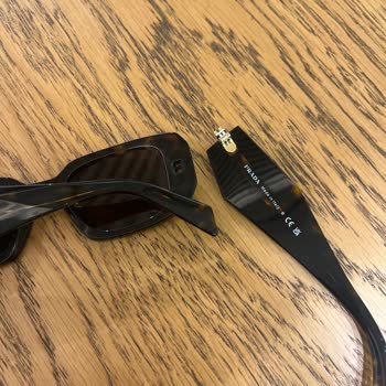 Kısa Sürede Kırılan Prada Gözlük İçin Yetersiz Garanti Çözümü