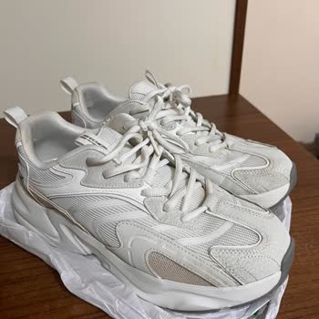 Kısa Sürede Deforme Olan Ayakkabı İçin Çözüm Bulunmuyor