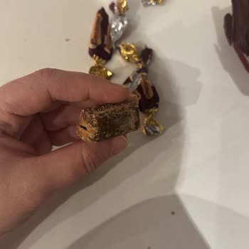 Şok Marketten Alınan Bayat Ülker Caramio Çikolata Mağduriyeti