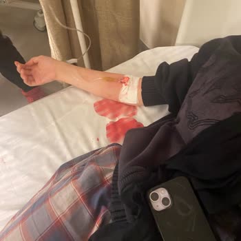 Serum Takılırken Yapılan İhmalkarlık Kızımın Bayılmasına Ve Kolunun Kanamasına Yol Açtı