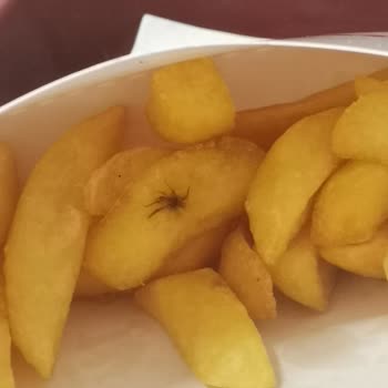 Yemekte Örümcek Çıkmasına Rağmen Şube Sorumluluk Almadı