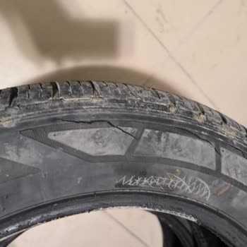 Hankook 2020 neumáticos con grietas, solicito respuesta y solución