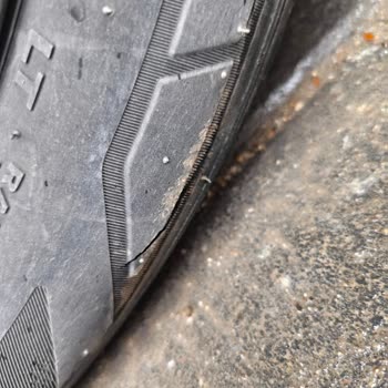 Hankook 2020 neumáticos con grietas, solicito respuesta y solución