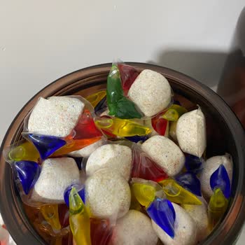 Bulaşık Makinesi Deterjanında Farklı Renkli Tabletler Endişe Yarattı