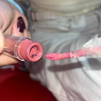 Aldığım Nyx Rujun Rengi Ve Yapısı Orijinalinden Farklı