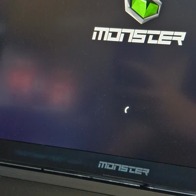 Monster Abra A7 Windows 11 Güncellemesinde Takılı Kalıyor