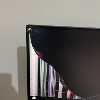 Kırık Monitör Teslimatı Ve İlgisiz Müşteri Hizmetleri