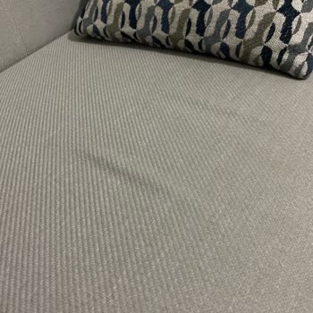 Yeni Alınan Koltuk Takımında Hızlı Deformasyon Ve Yetersiz Çözüm