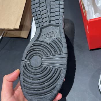 Sıfır Alınan Nike Ayakkabıda Hata Ve Değişim Sorunu