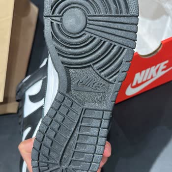 Sıfır Alınan Nike Ayakkabıda Hata Ve Değişim Sorunu