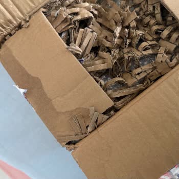 Kötü Paketleme Ve İlgisiz Müşteri Hizmetleriyle Mağduriyet Yaşadım