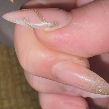 Protez Tırnaklar Kısa Sürede Bozuldu, İlgisiz Ve Çözüm Sunmayan Yaklaşım