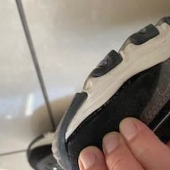 Az Kullanılan Ayakkabıda Hızlı Deformasyon Ve Olumsuz İnceleme Sonucu