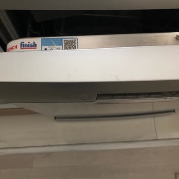 2 Yıllık Bosch Bulaşık Makinesinde Kalıcı Su Lekesi Sorunu