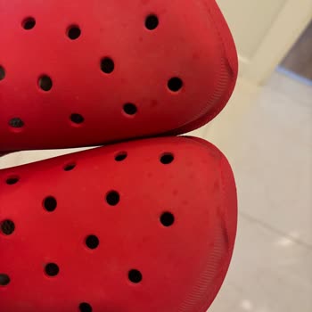 Kısa Sürede Rengi Solan Terlik Ve İade Sorunu