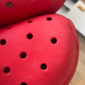 Kısa Sürede Rengi Solan Terlik Ve İade Sorunu