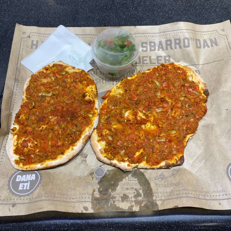 Sbarro Edirne Şubesinde Kalın Hamurlu Ve Özensiz Lahmacun Deneyimi!