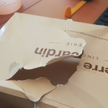 Açık Ve Yırtık Paketle Mahremiyet İhlali Yaşadım