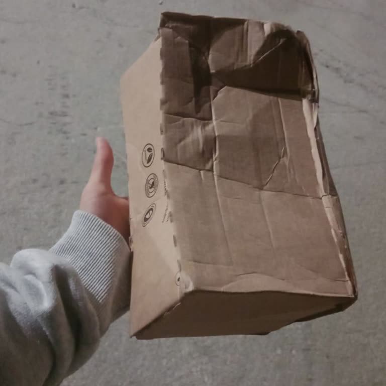 Acil Kargom Günlerdir Teslim Edilmiyor, Mağduriyetim Artıyor