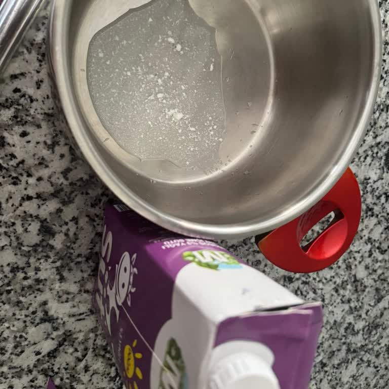 Son Kullanma Tarihi Geçmemiş Migros Süt Bozuk Çıktı, Sağlık Riski Oluştu