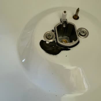 Bosch Fırında Tekrarlayan Boya Dökülmesi ve Yetersiz Çözüm Süreci