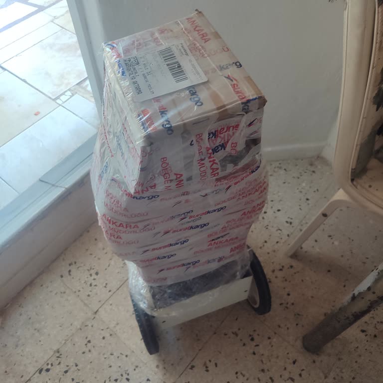 Sürat Kargo'da Yüksek Kargo Ücreti Ve Yetersiz Müşteri Hizmeti