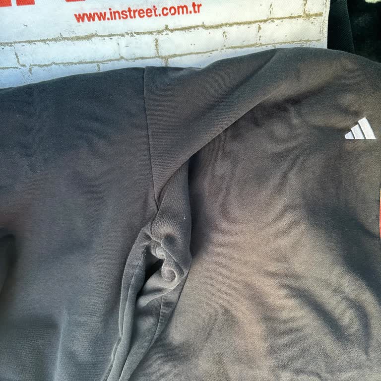 Adidas Eşofman Altı Yıkamada Renk Değiştirdi, Müşteri Hizmetleri Çözüm Sunmadı