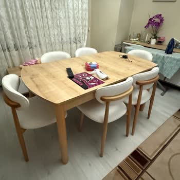 Satın Alınan Yemek Odası Takımının Sandalyeleri Teslim Edilmedi, Şubelerden Ve Müşteri Hizmetlerinden Dönüş Alınamıyor