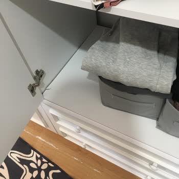 Aynalı Gardırop Kapakları Düştü, Raflar Çatladı: Parça Değişimi Talebim Var