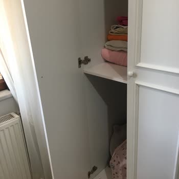 Aynalı Gardırop Kapakları Düştü, Raflar Çatladı: Parça Değişimi Talebim Var