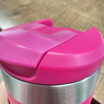 Stanley Termosumda Kapak Renk Solması Ve Yetersiz Müşteri Hizmeti