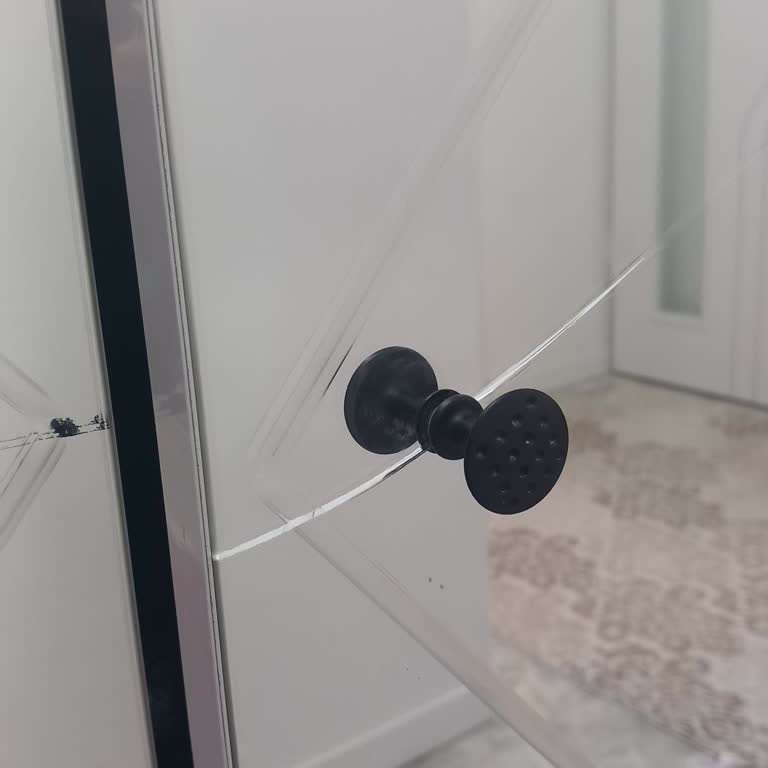 Bilge Mimarlık Yılkı Mobilya Vestiyerin Aynası Kırık Olarak Teslim Edildi