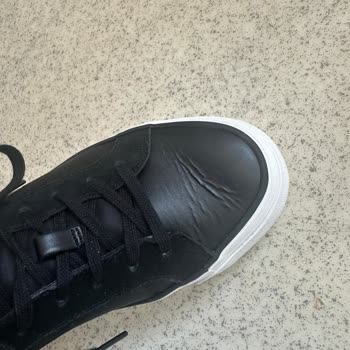 Boyner Kısa Sürede Hasar Gören Ayakkabı İçin Çözüm Sunulmuyor